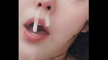 สาวเกาหลี โดนแฟนหนุ่มใช้มือชักแตกใส่ปาก